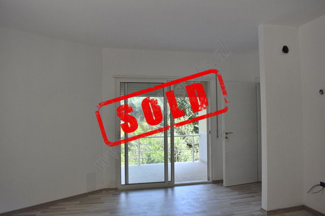 Apartament 1+1 per shitje ne Linze ne Tirane.&nbsp;
Apartamenti pozicionohet ne katin e dyte&nbsp;t